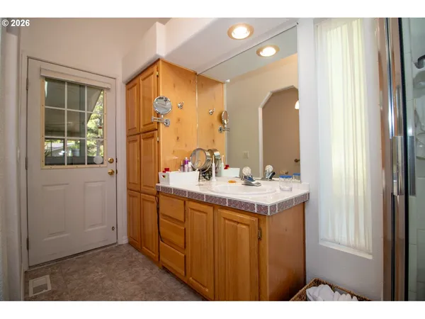 $489,000 | 602 Glenbrook Circle, Florence, OR 97439