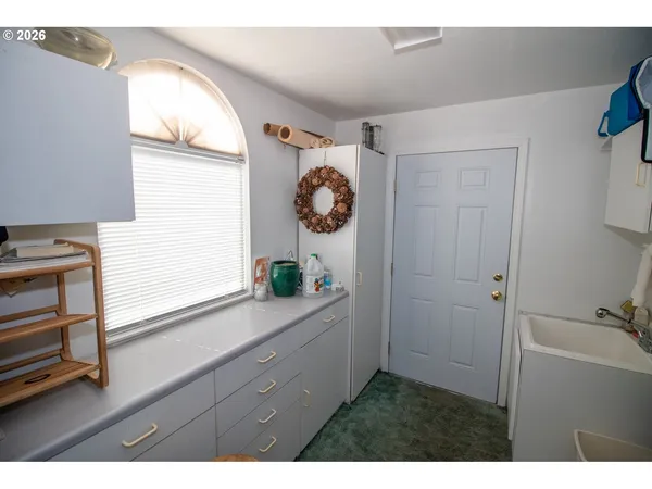 $489,000 | 602 Glenbrook Circle, Florence, OR 97439