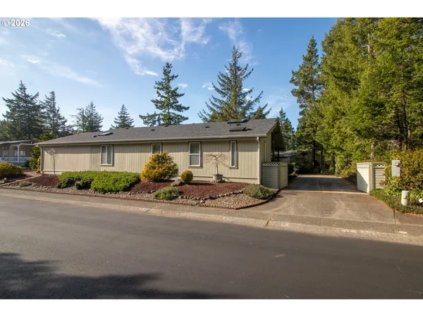 $489,000 | 602 Glenbrook Circle, Florence, OR 97439