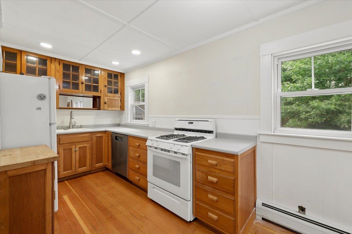 91 Rockingham Street Concord, NH 03301 - Photo 3 of 42