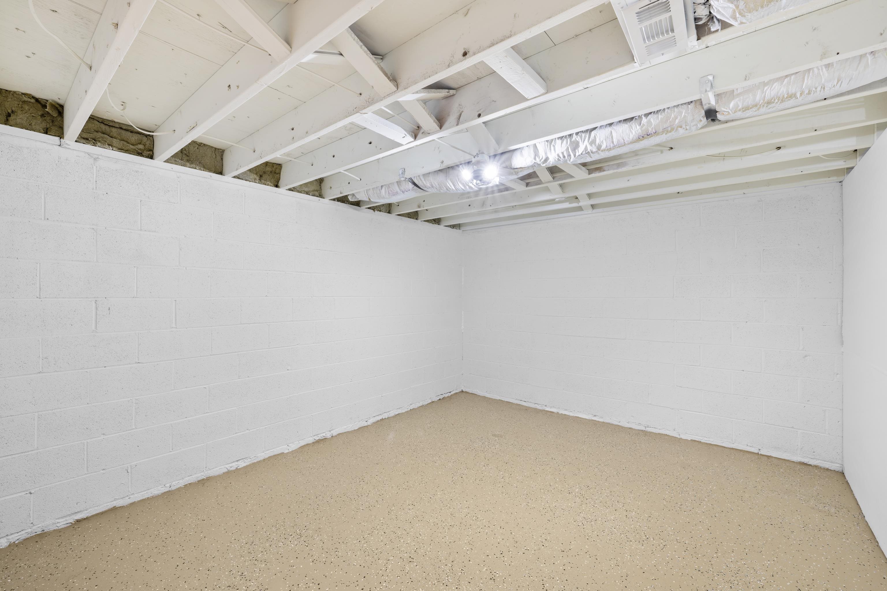 7540 Spring Creek Road Bridgewater, VA 22812 - Photo 30 of 42 a view of a room with racks