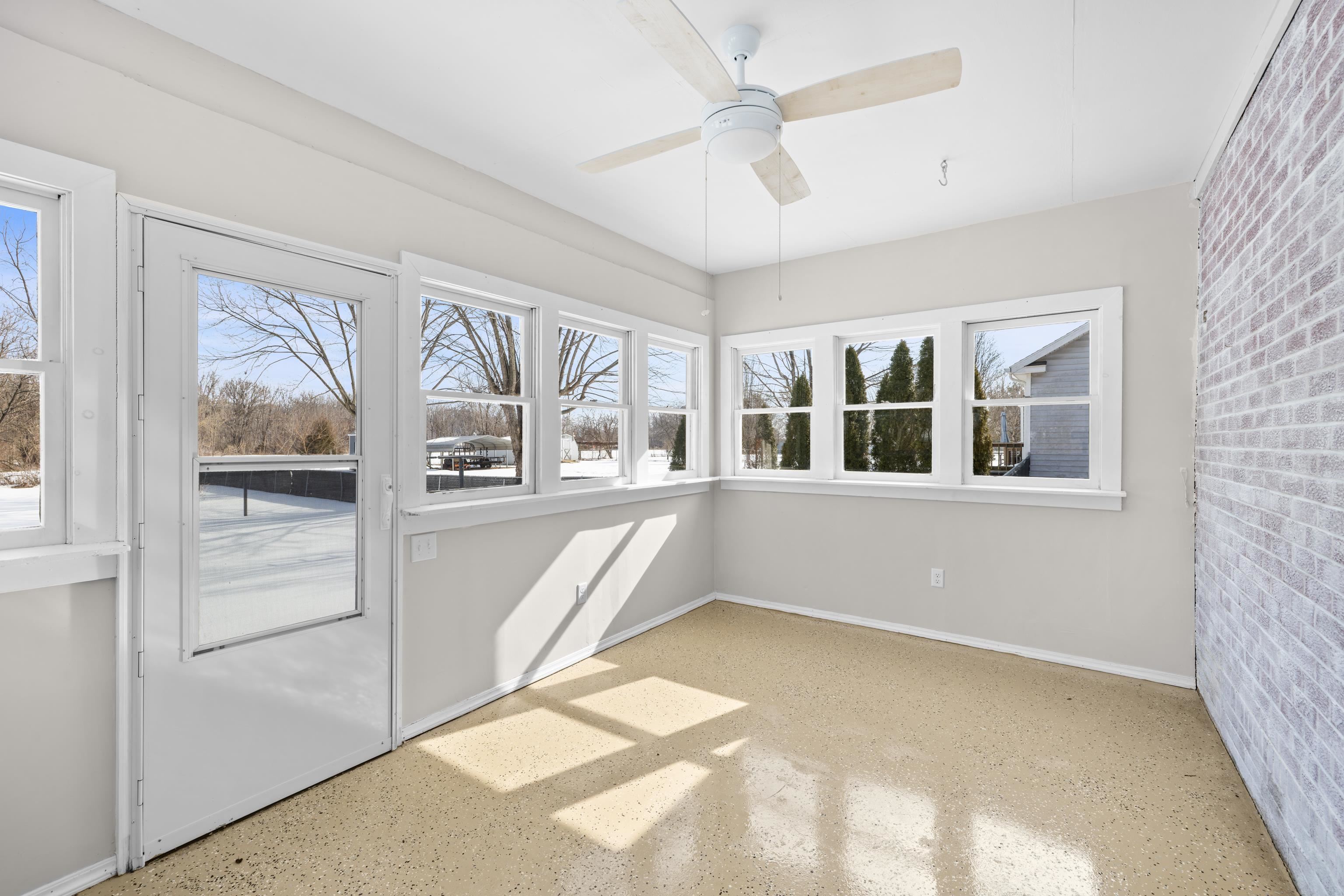 7540 Spring Creek Road Bridgewater, VA 22812 - Photo 33 of 42 a view of an empty room with a window