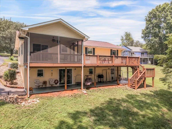 $725,000 | 106 Club House Drive, Moneta, VA 24121