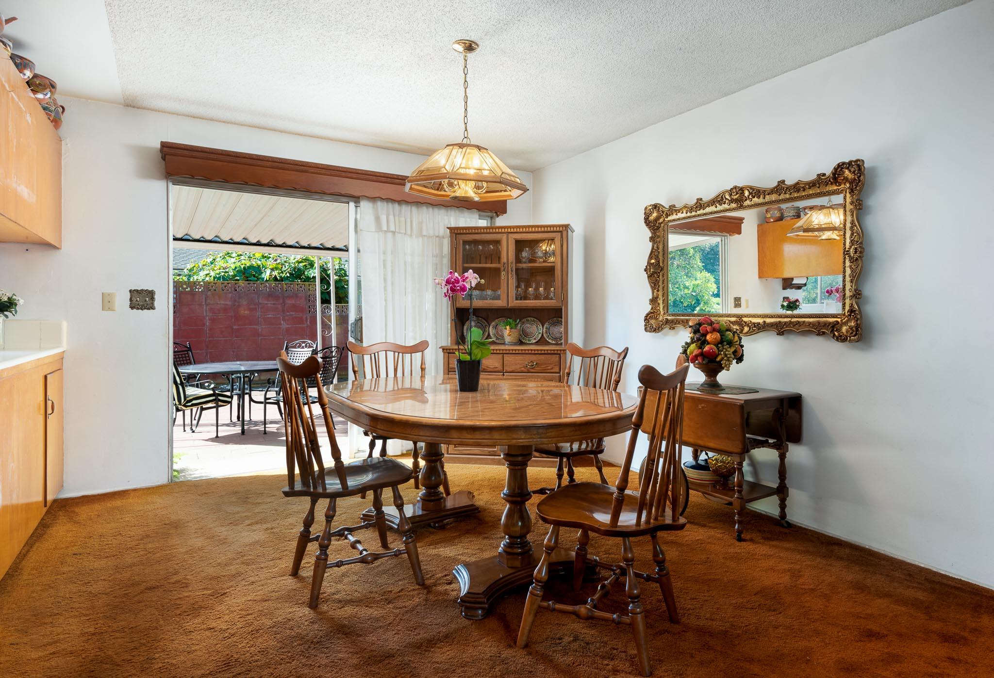 5321 Ogan Road Carpinteria, CA 93013 - Photo 6 of 12 DiningRoom