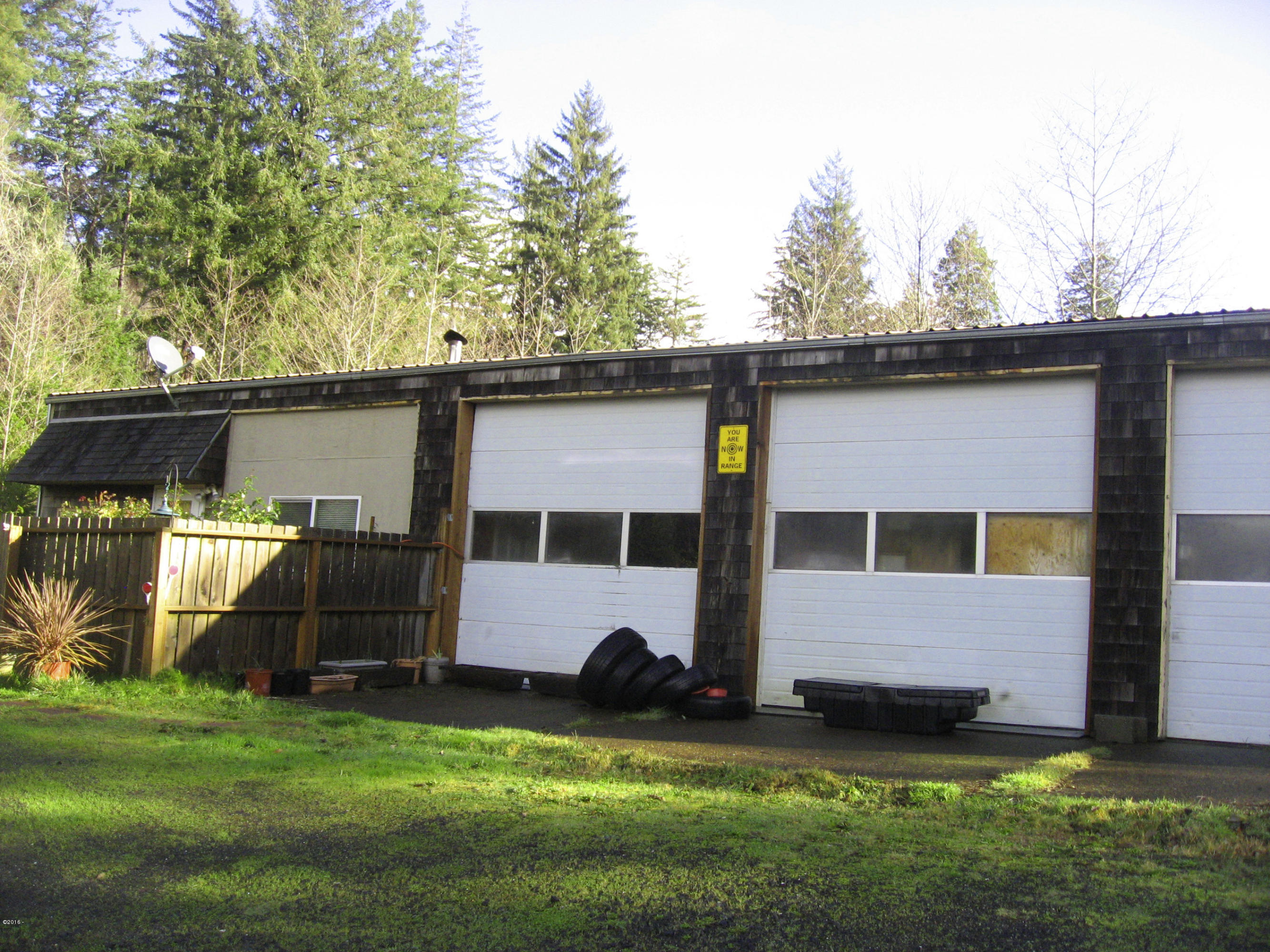 4915 North Bayview Road Seal Rock, OR 97376 - Photo 6 of 11 4BayShopWithApartment