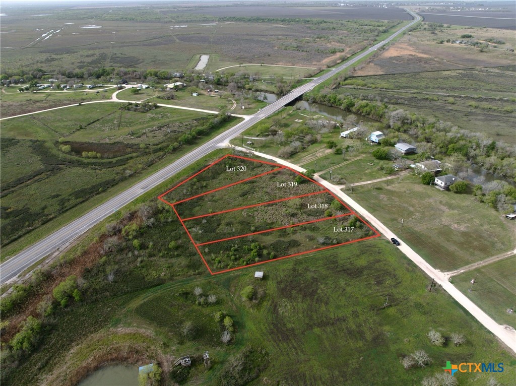 317 Guadalupe River Road Tivoli, TX 77990 - Photo 5 of 7
