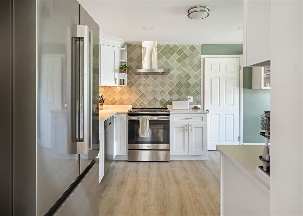 12 Karen Road Woburn, MA 01801 - Photo 4 of 33