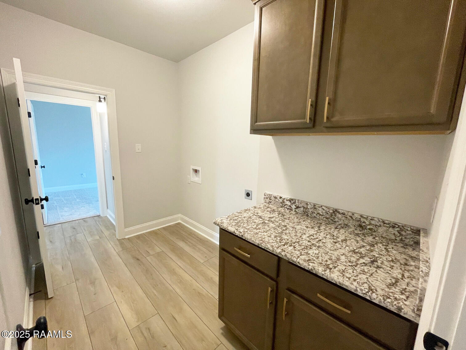 102 Hidden Meadows Lafayette, LA 70506 - Photo 11 of 16 LAUNDRY