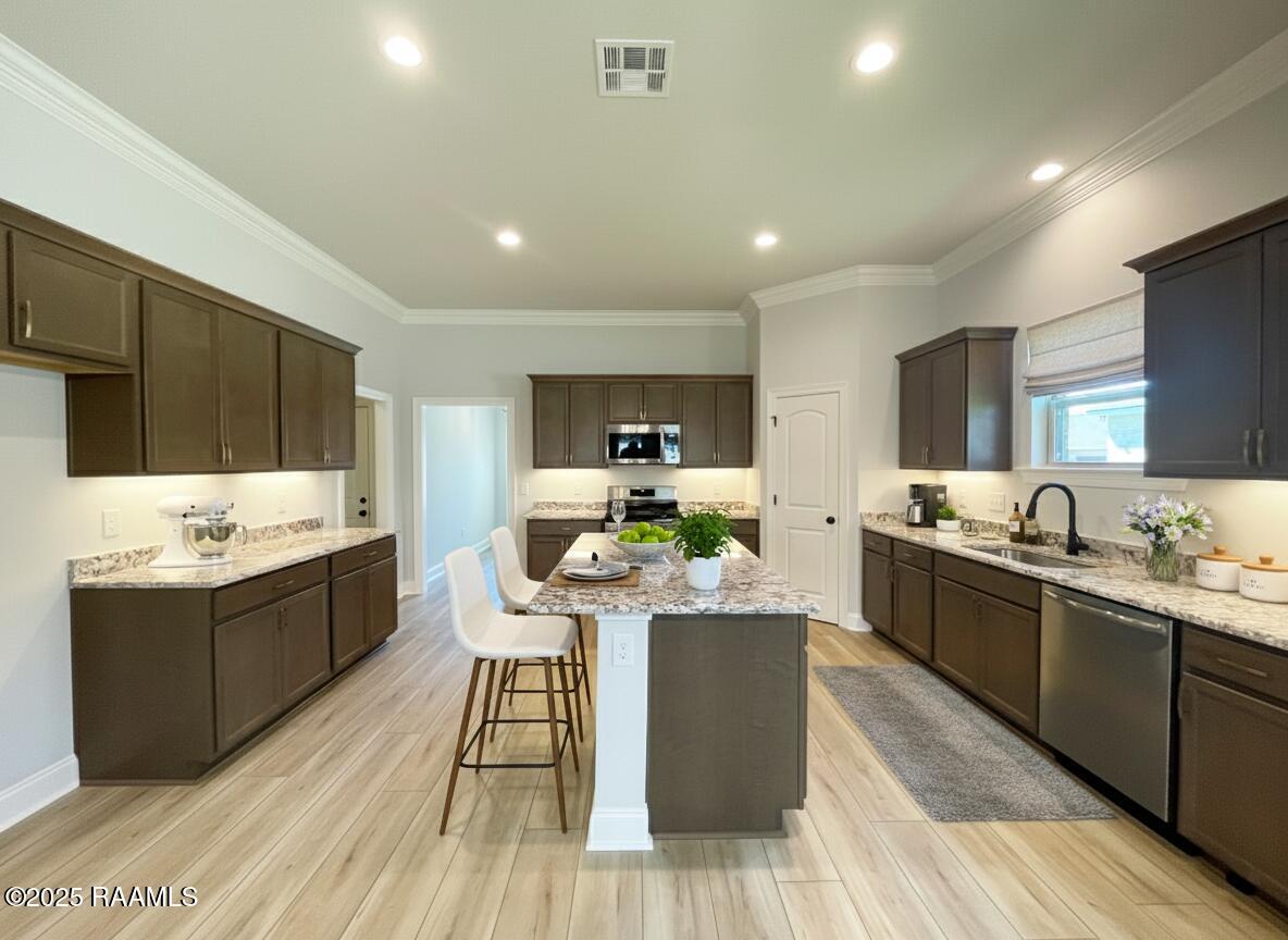 102 Hidden Meadows Lafayette, LA 70506 - Photo 4 of 16 Virtually Staged - Kitchen