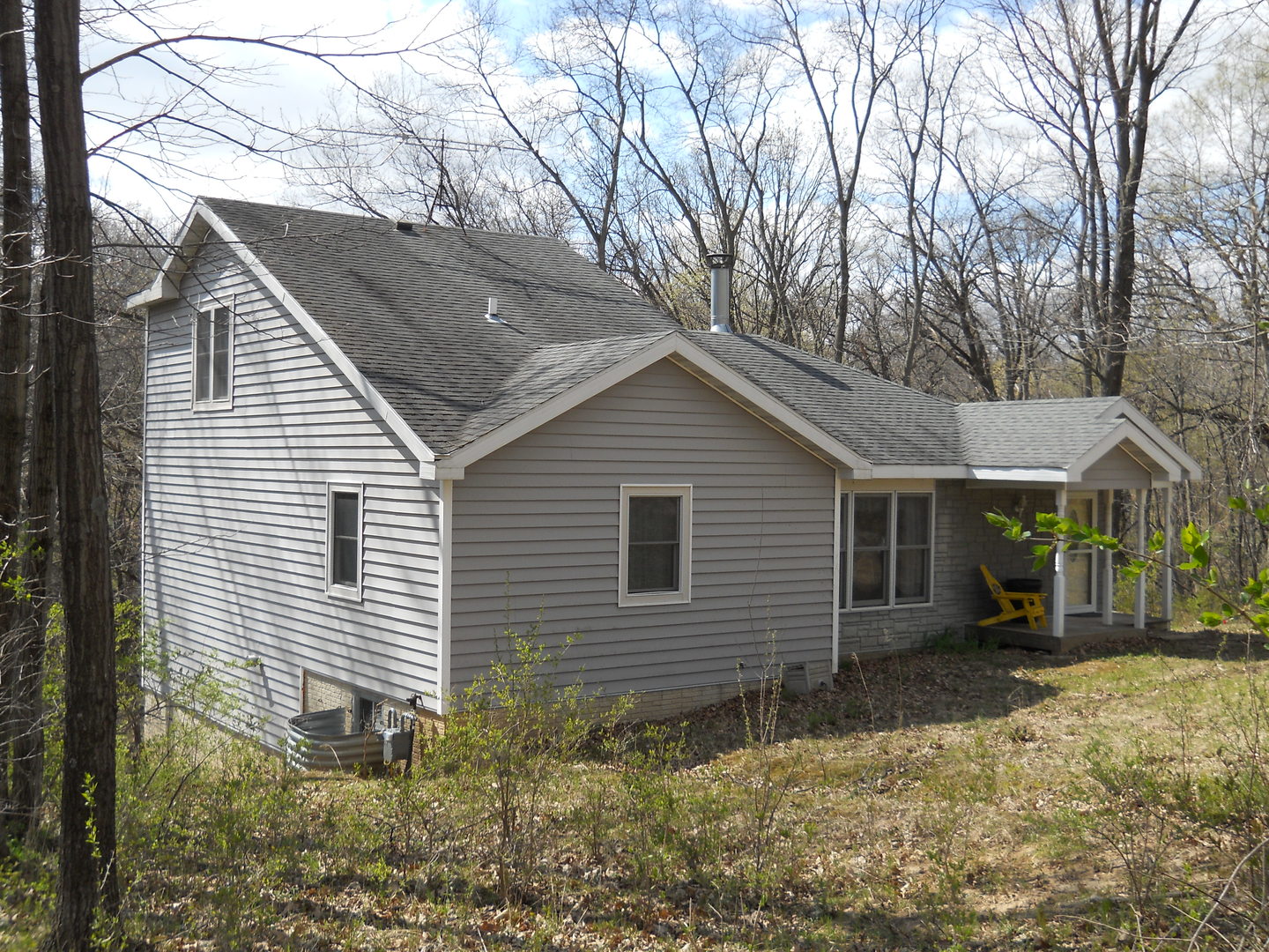 7 Cedar Lane Putnam, IL 61560 - Photo 3 of 11 a backyard of a house