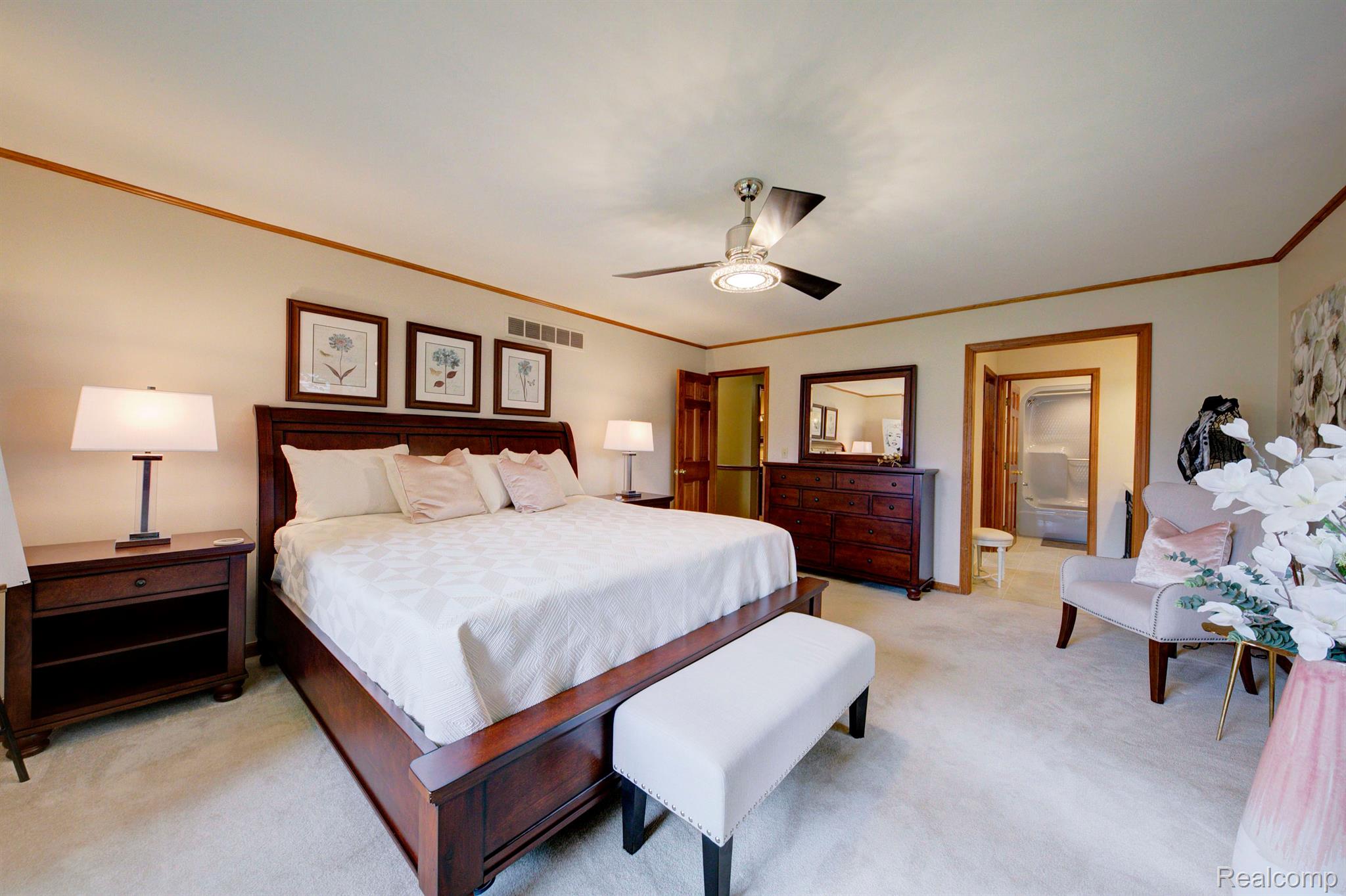 21093 Gill Road Farmington, MI 48335 - Photo 25 of 43 Gallery Image 25