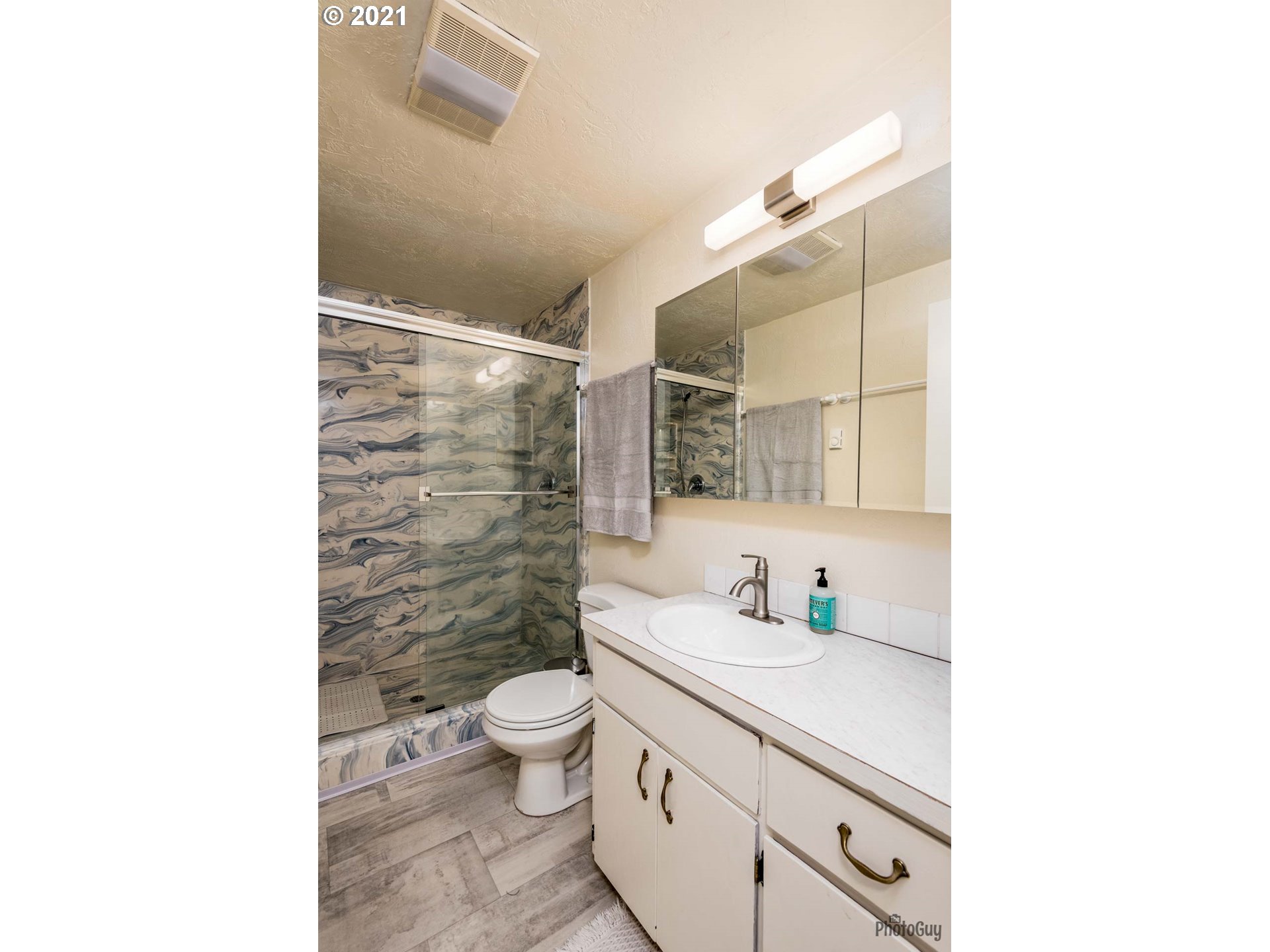 1170 Dondea Street Springfield, OR 97478 - Photo 11 of 26 Gallery Image 11