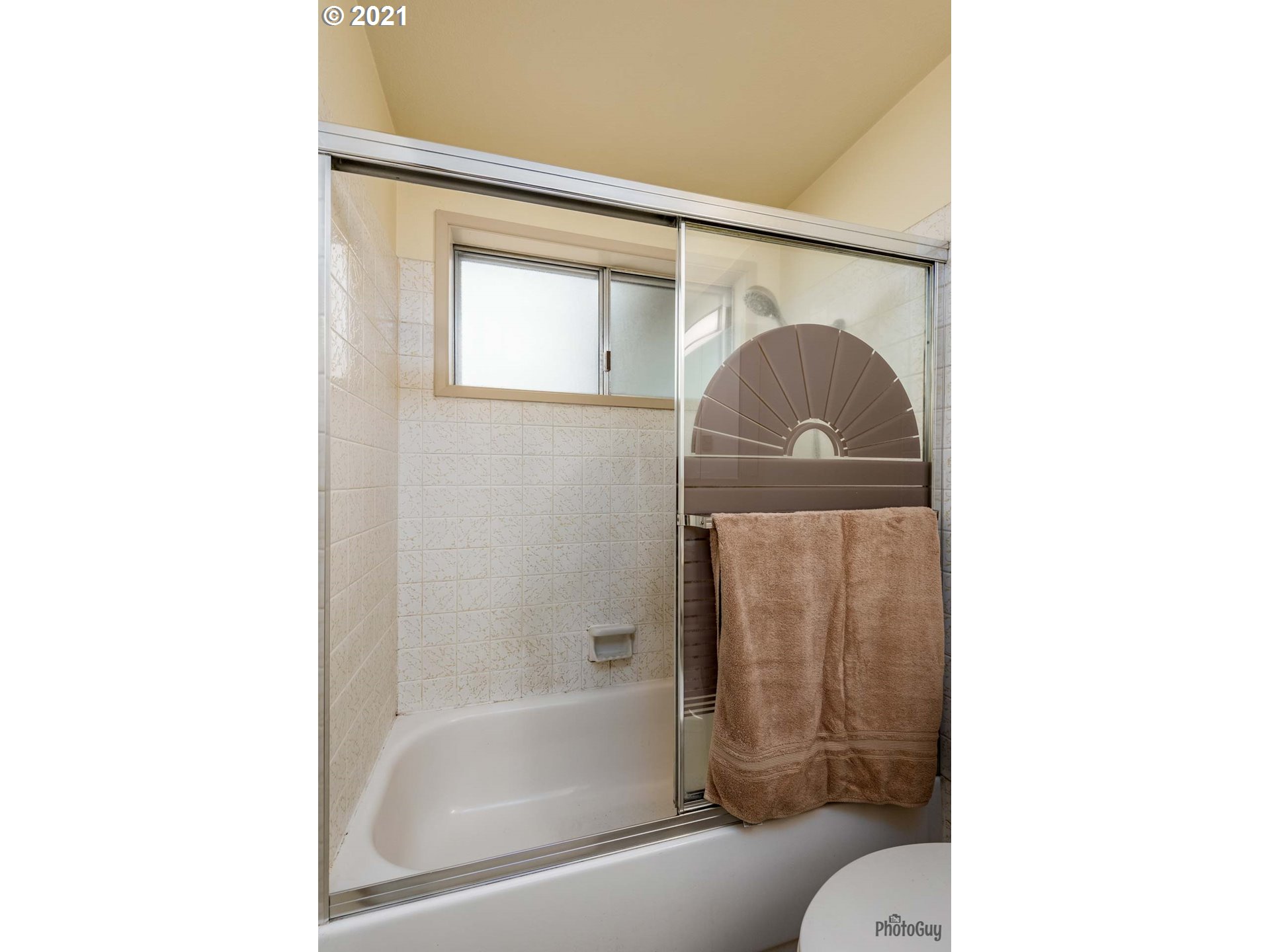 1170 Dondea Street Springfield, OR 97478 - Photo 8 of 26 Gallery Image 8