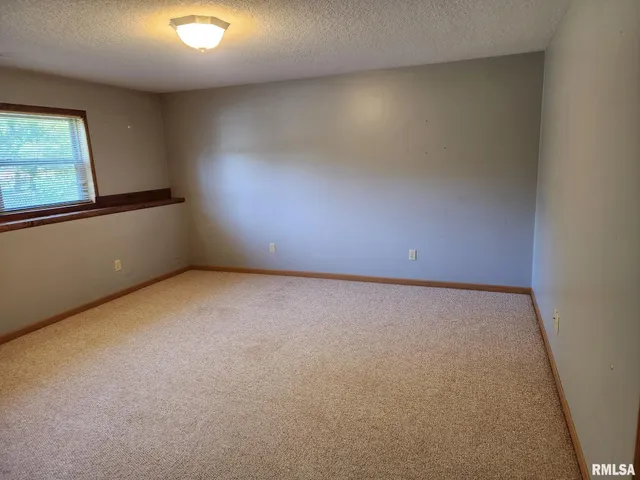 $240,000 | 9575 County Road 410, Hannibal, MO 63401