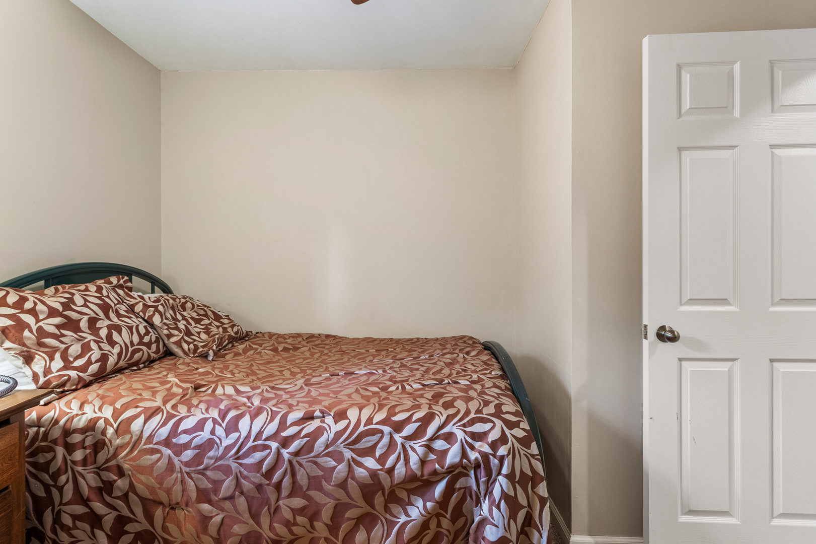 2073 Coyote Run Road Monticello, IL 61856 - Photo 27 of 42 a bedroom with a bed