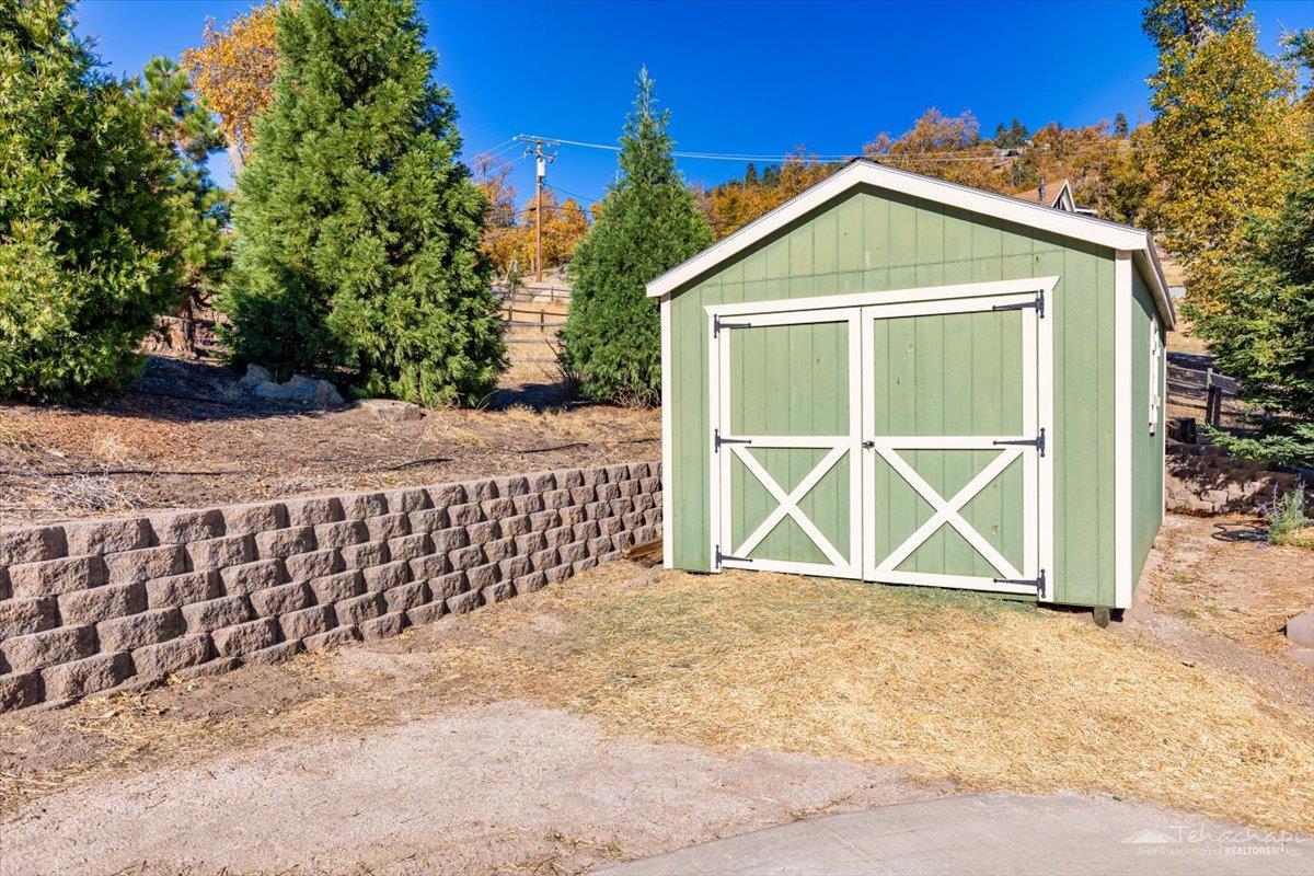 29501 Goldspike Road Tehachapi, CA 93561 - Photo 37 of 46 Gallery Image 37