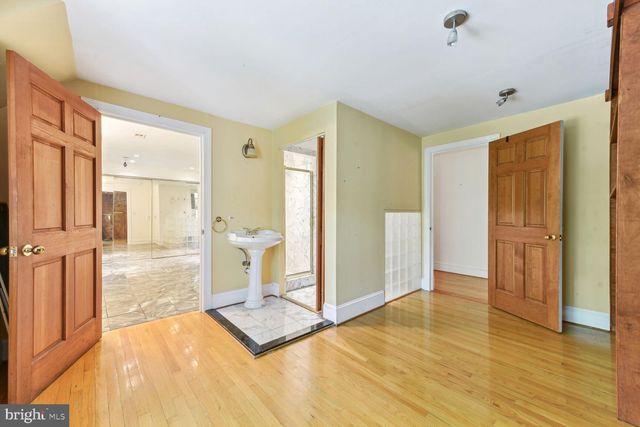 $2,000,000 | 662 Live Oak Drive, McLean, VA 22101