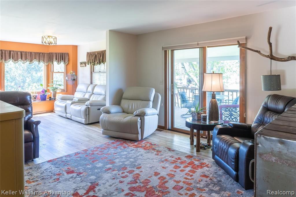 4349 North Henderson Road Davison, MI 48423 - Photo 8 of 53