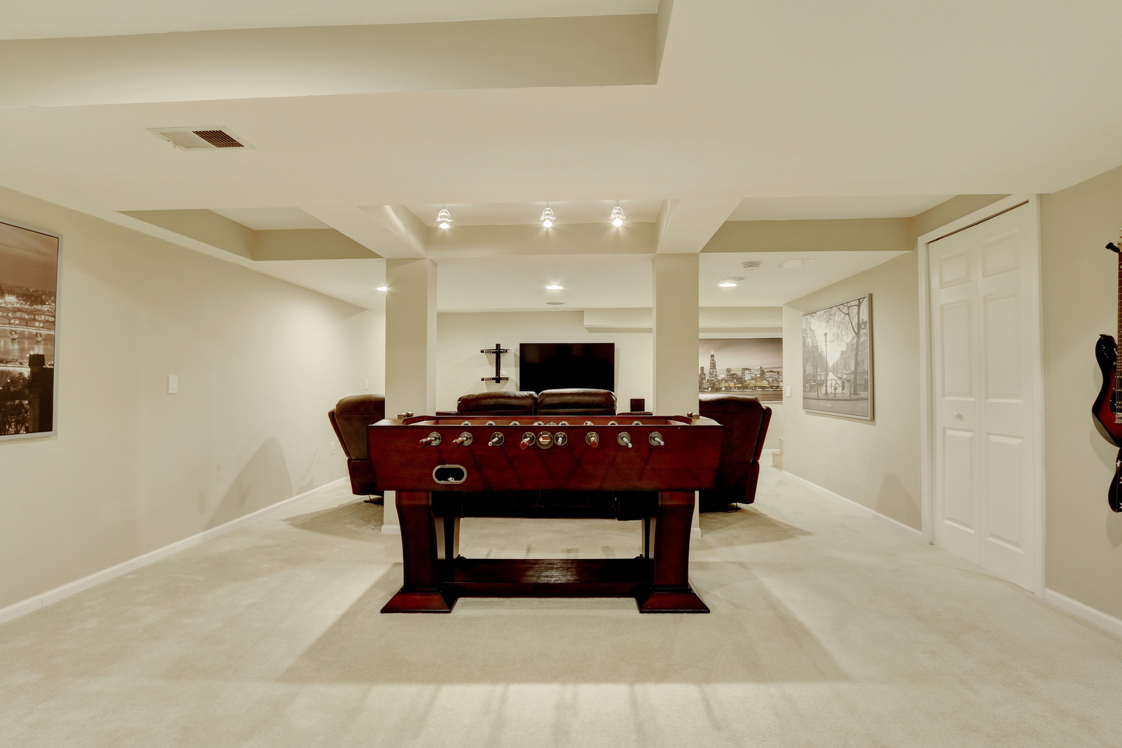 4665 Middle Road Gurnee, IL 60031 - Photo 36 of 46 a room with furniture pool table and a mirror