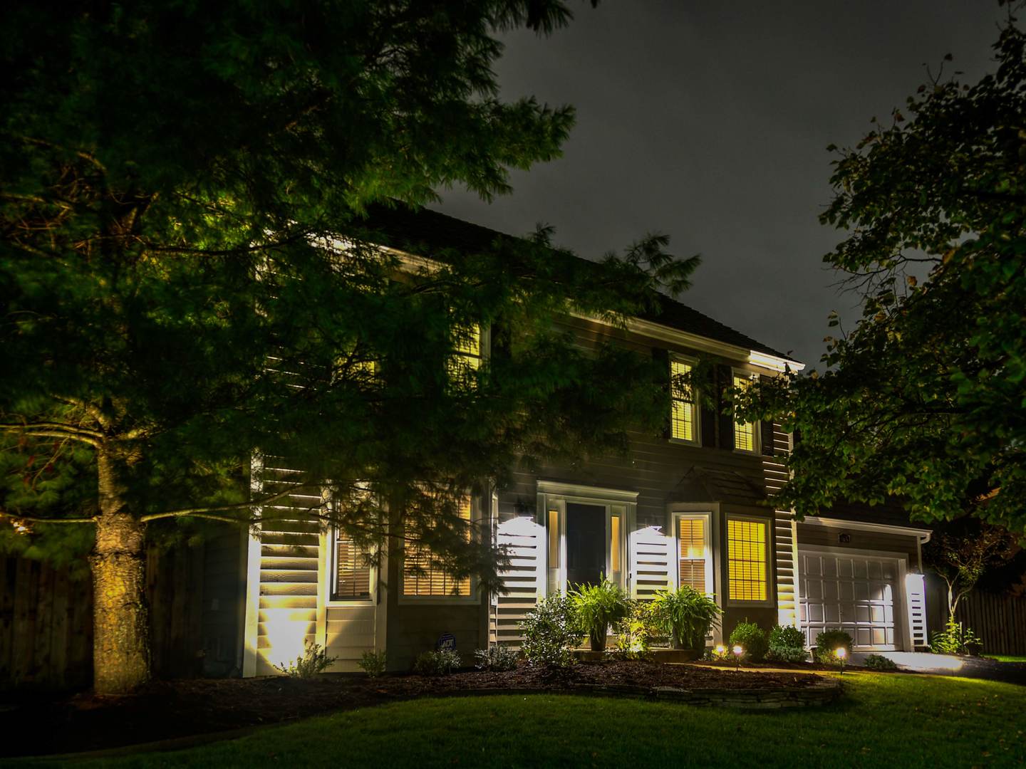 4665 Middle Road Gurnee, IL 60031 - Photo 41 of 46 a front view of a house with a yard