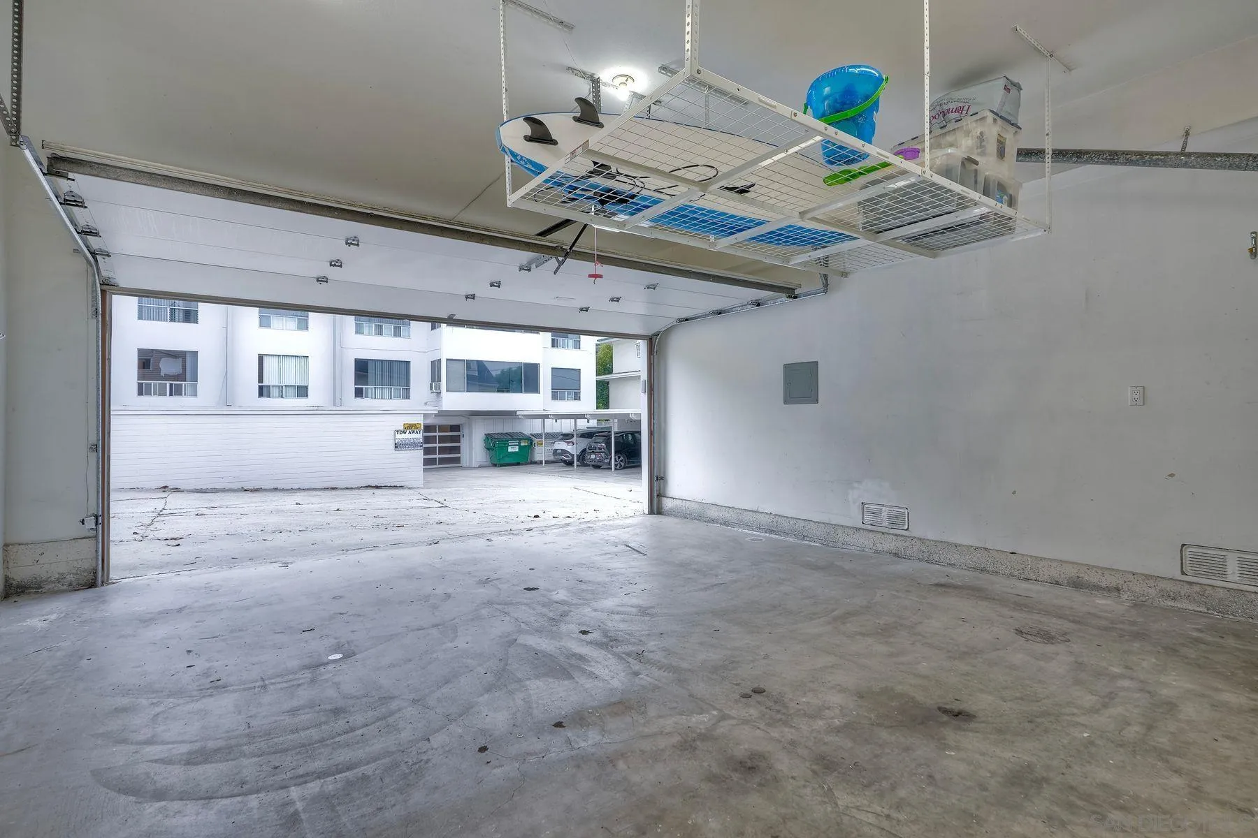 7635 Draper Avenue La Jolla, CA 92037 - Photo 40 of 43 a view of a room with ceiling fan and window