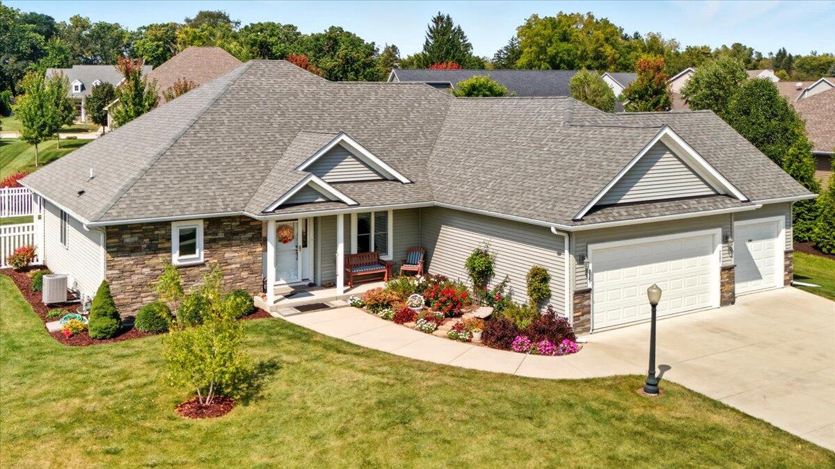 01-2201 Ravenswood Rd Burlington, WI 531