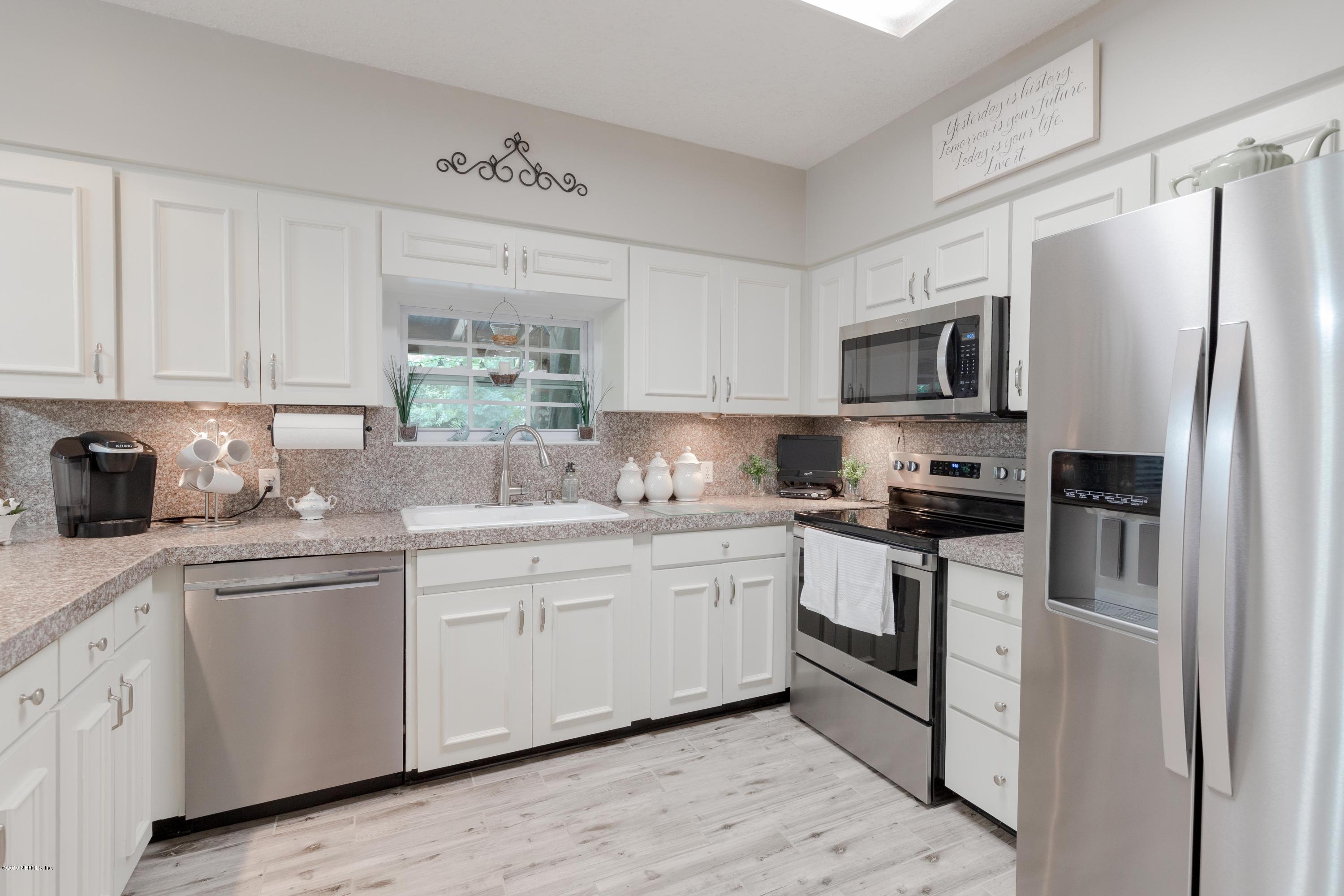 190 Wesley Road Green Cove Springs, FL 32043 - Photo 16 of 53 kitchen