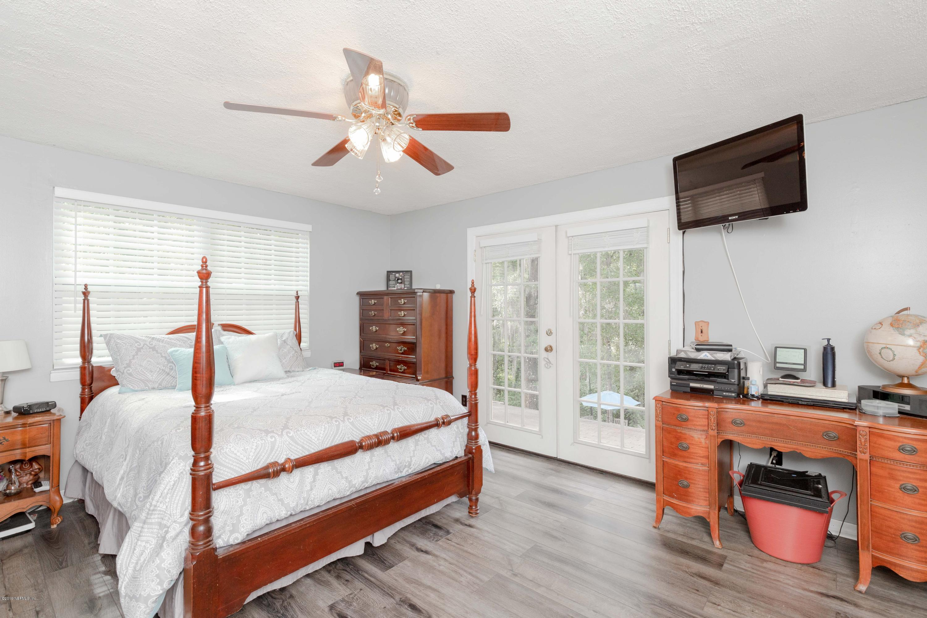 190 Wesley Road Green Cove Springs, FL 32043 - Photo 17 of 53 master bed room