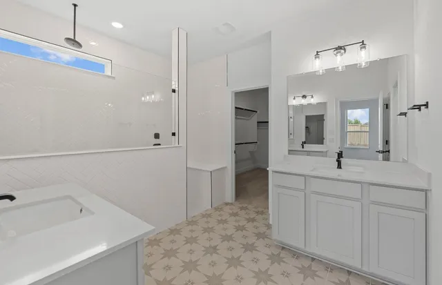 $575,900 | 516 Knot Drive, Leander, TX 78641