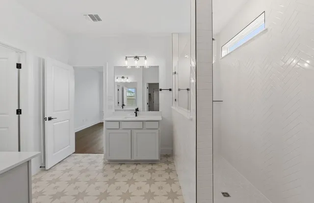 $575,900 | 516 Knot Drive, Leander, TX 78641