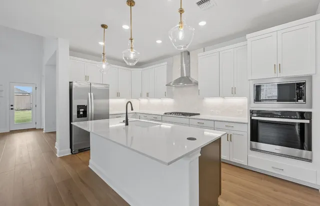 $575,900 | 516 Knot Drive, Leander, TX 78641