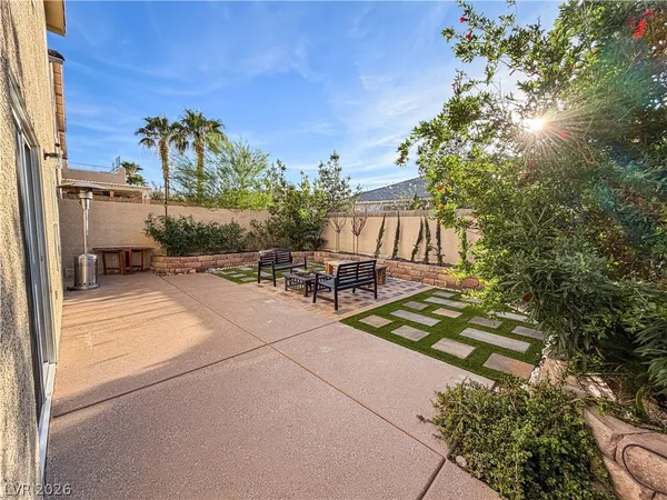 $2,700 | 1141 Cathedral Ridge Street, Henderson, NV 89052