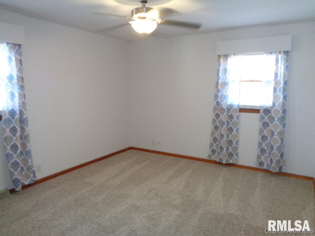 2231 East Enterprise Street Springfield, IL 62702 - Photo 11 of 28 Gallery Image 11