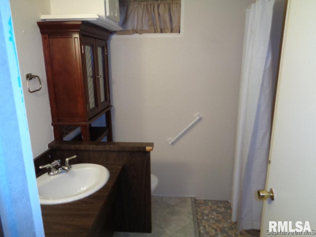 2231 East Enterprise Street Springfield, IL 62702 - Photo 21 of 28 Gallery Image 21