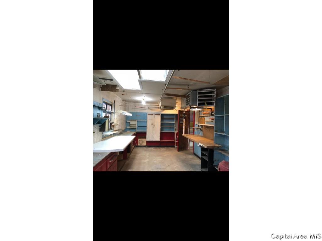 2231 East Enterprise Street Springfield, IL 62702 - Photo 26 of 28 Gallery Image 26