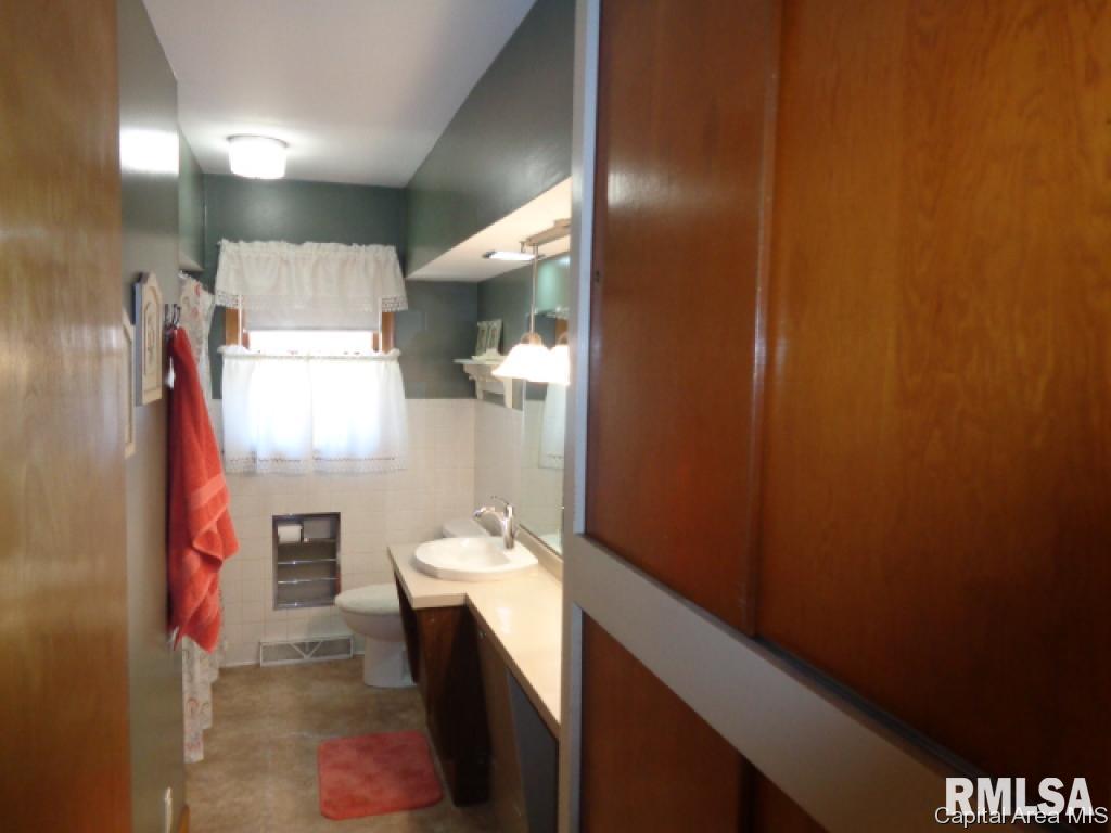 2231 East Enterprise Street Springfield, IL 62702 - Photo 8 of 28 Gallery Image 8