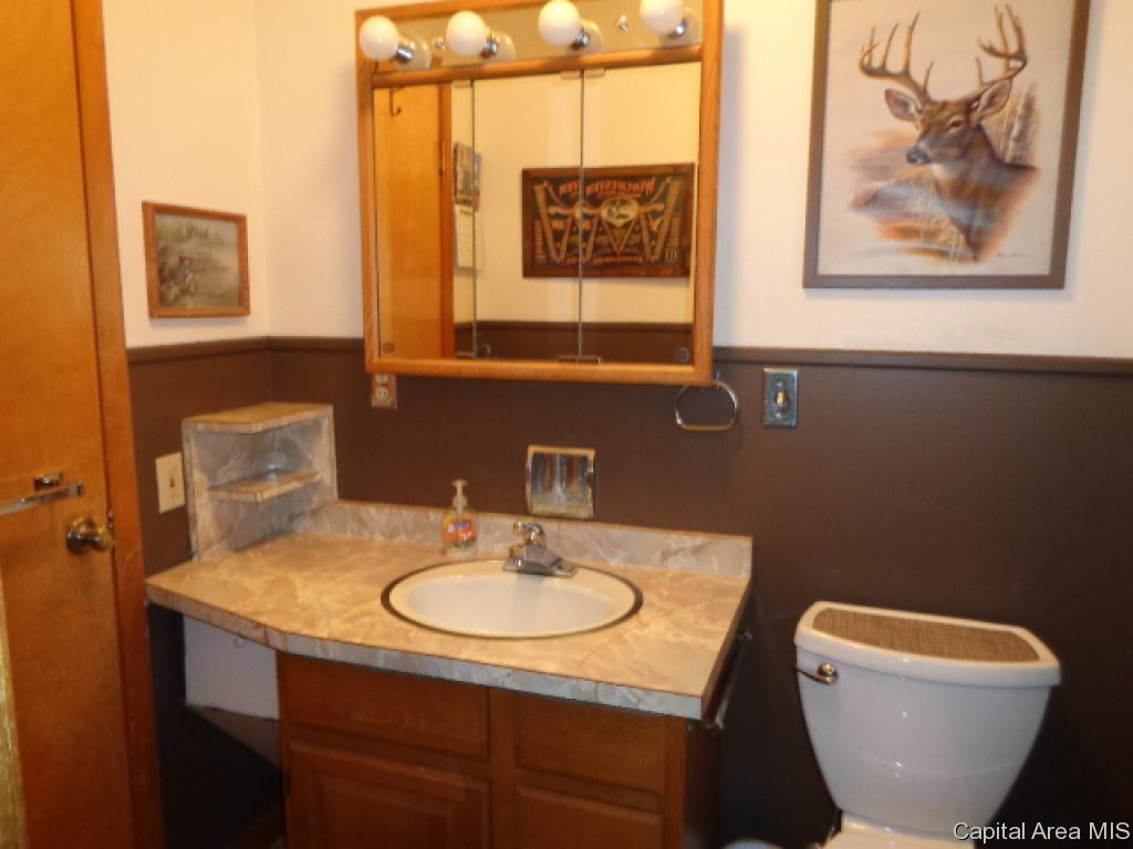 2231 East Enterprise Street Springfield, IL 62702 - Photo 10 of 28 Gallery Image 10