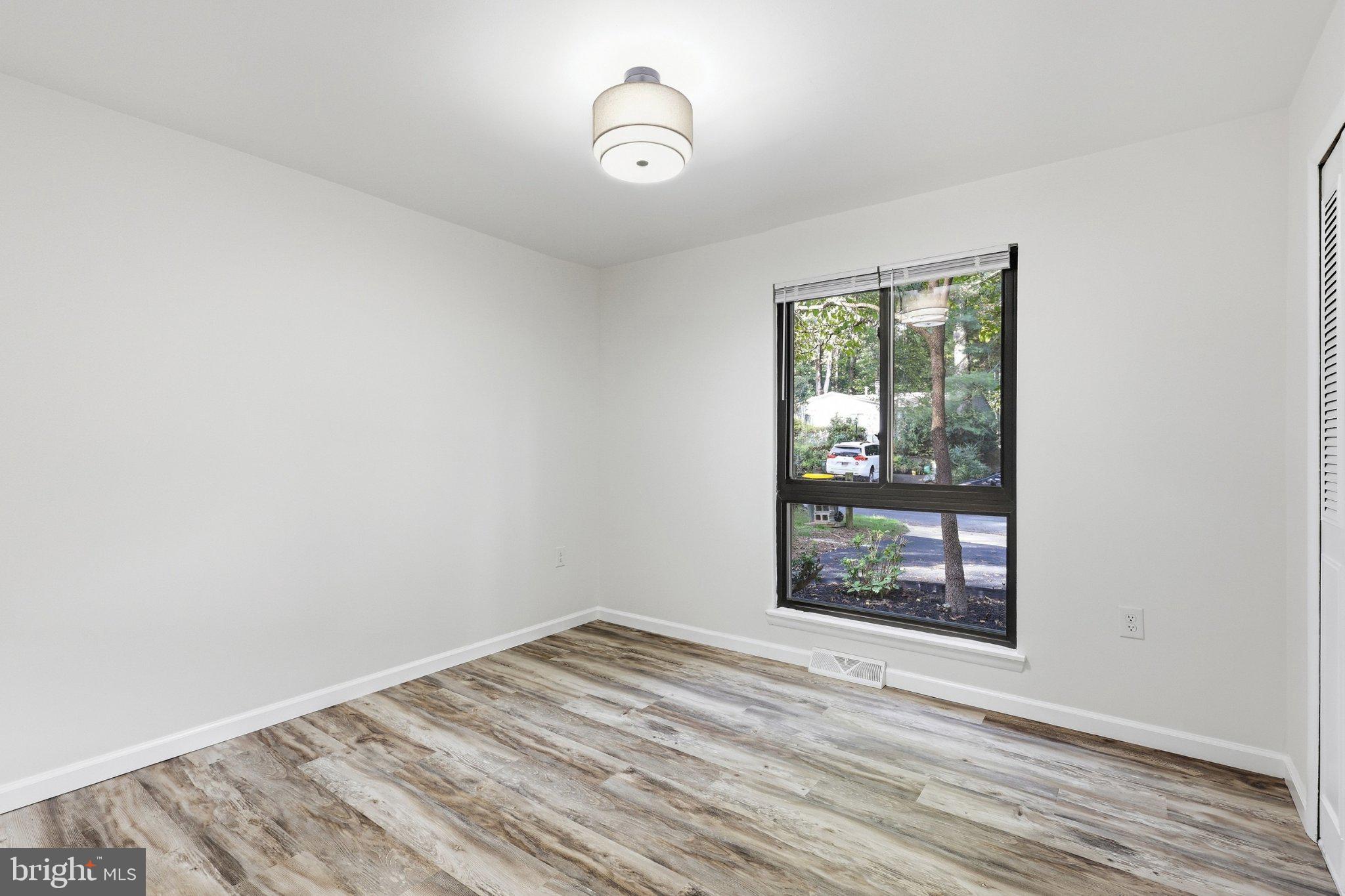 11586 Red Leaf Court Reston, VA 20191 - Photo 14 of 46 Gallery Image 14