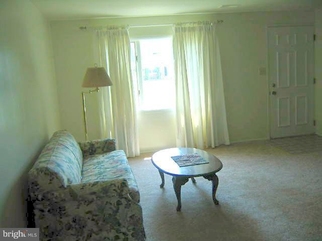 7242 Sindall Road Parkville, MD 21234 - Photo 12 of 16 Living Room