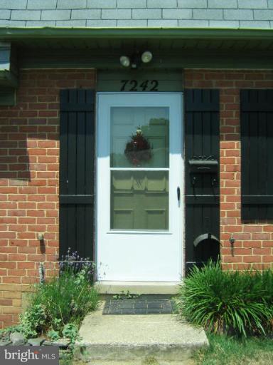 Exterior (Front)