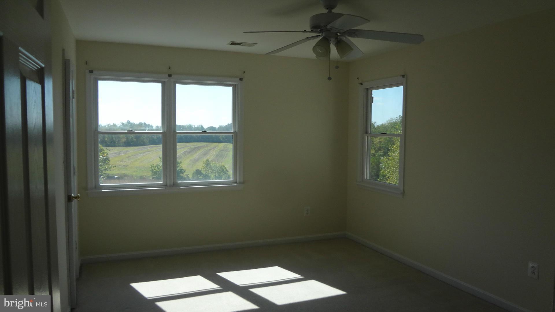 15900 Barnesville Road Boyds, MD 20841 - Photo 16 of 30 an empty room with a window