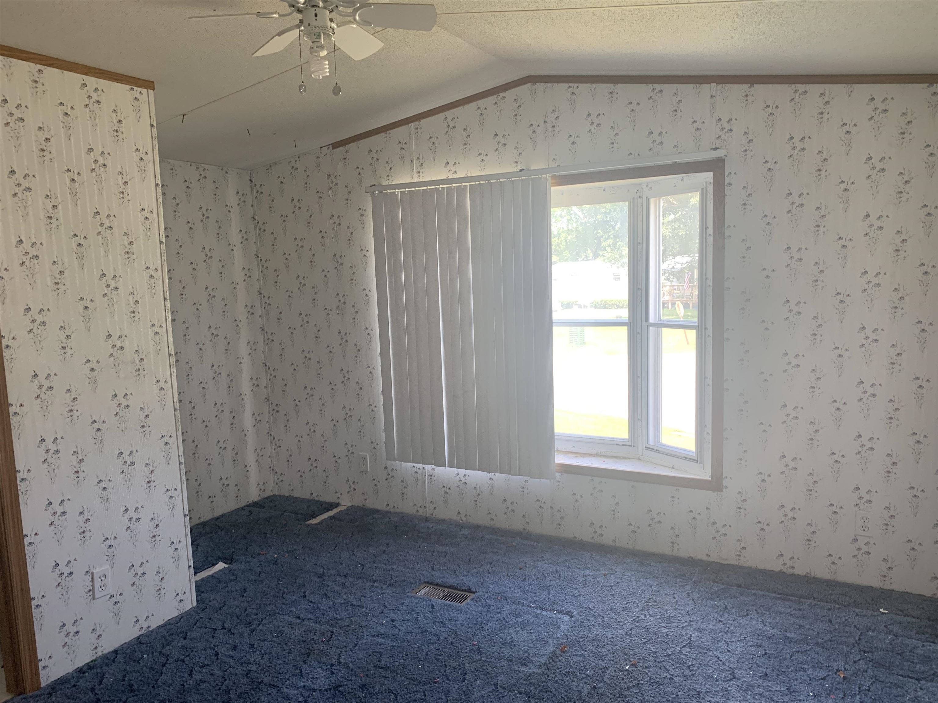 4 Henry Drive Rochester, NH 03839 - Photo 12 of 14