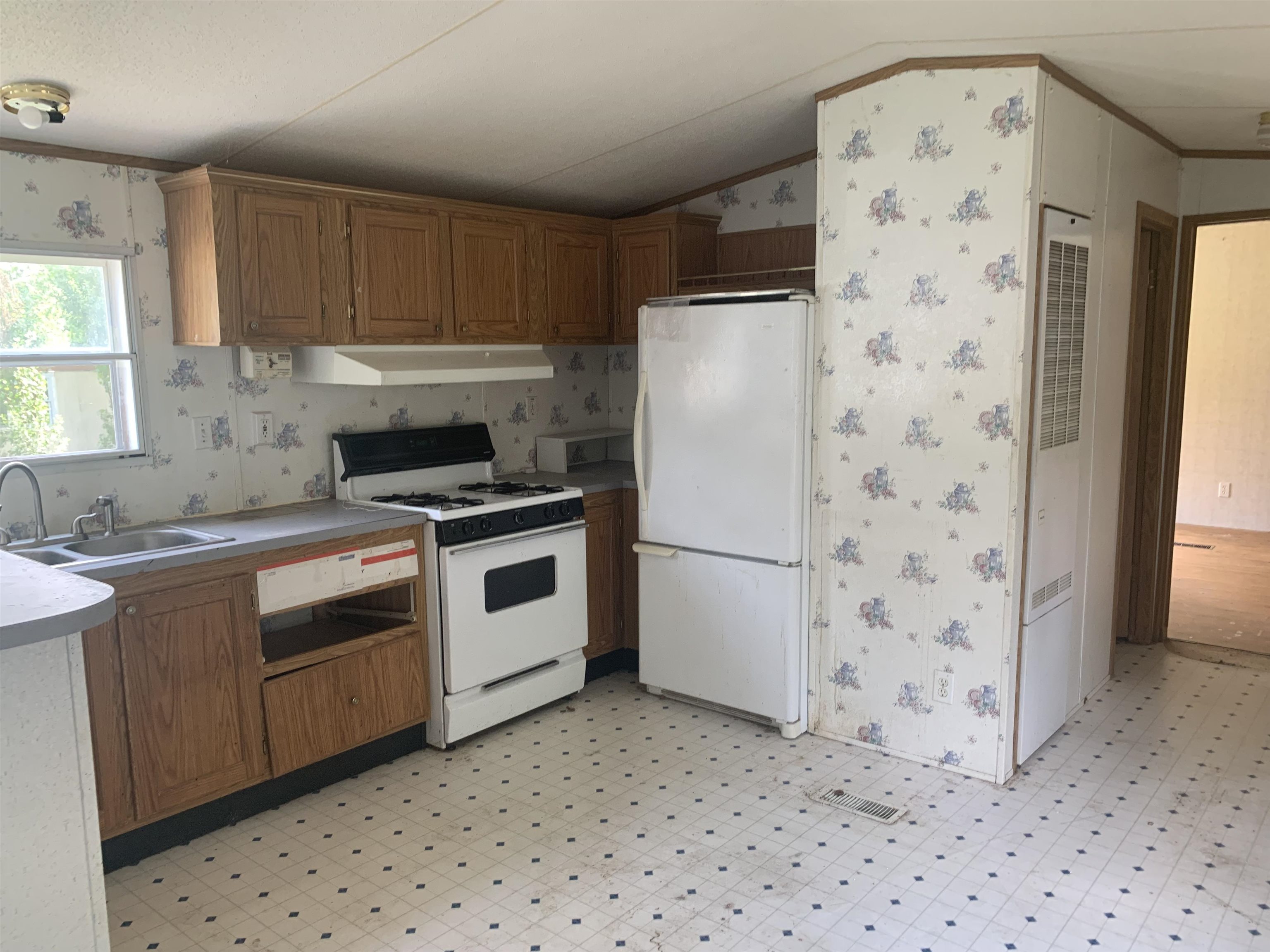 4 Henry Drive Rochester, NH 03839 - Photo 6 of 14