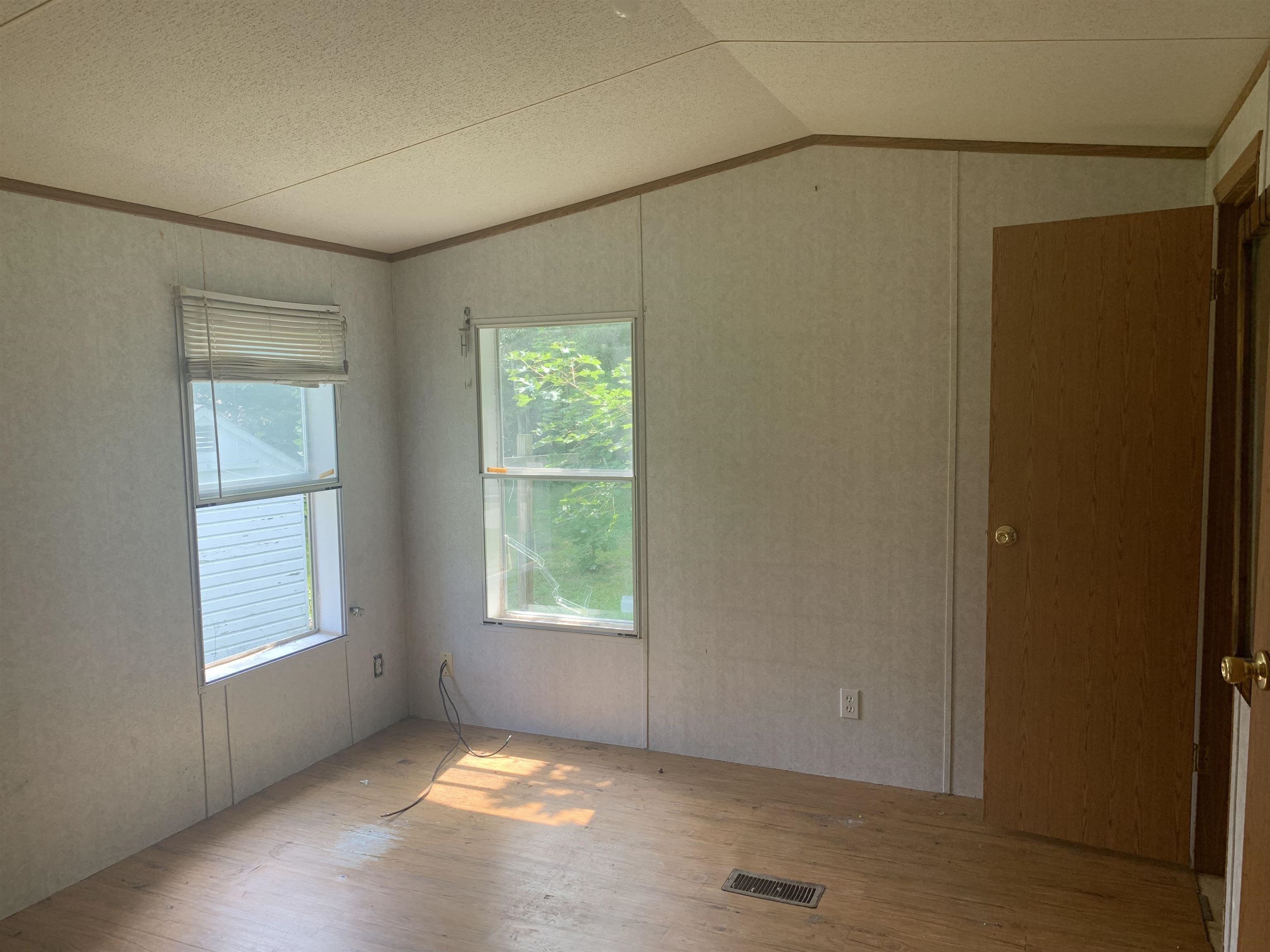 4 Henry Drive Rochester, NH 03839 - Photo 7 of 14