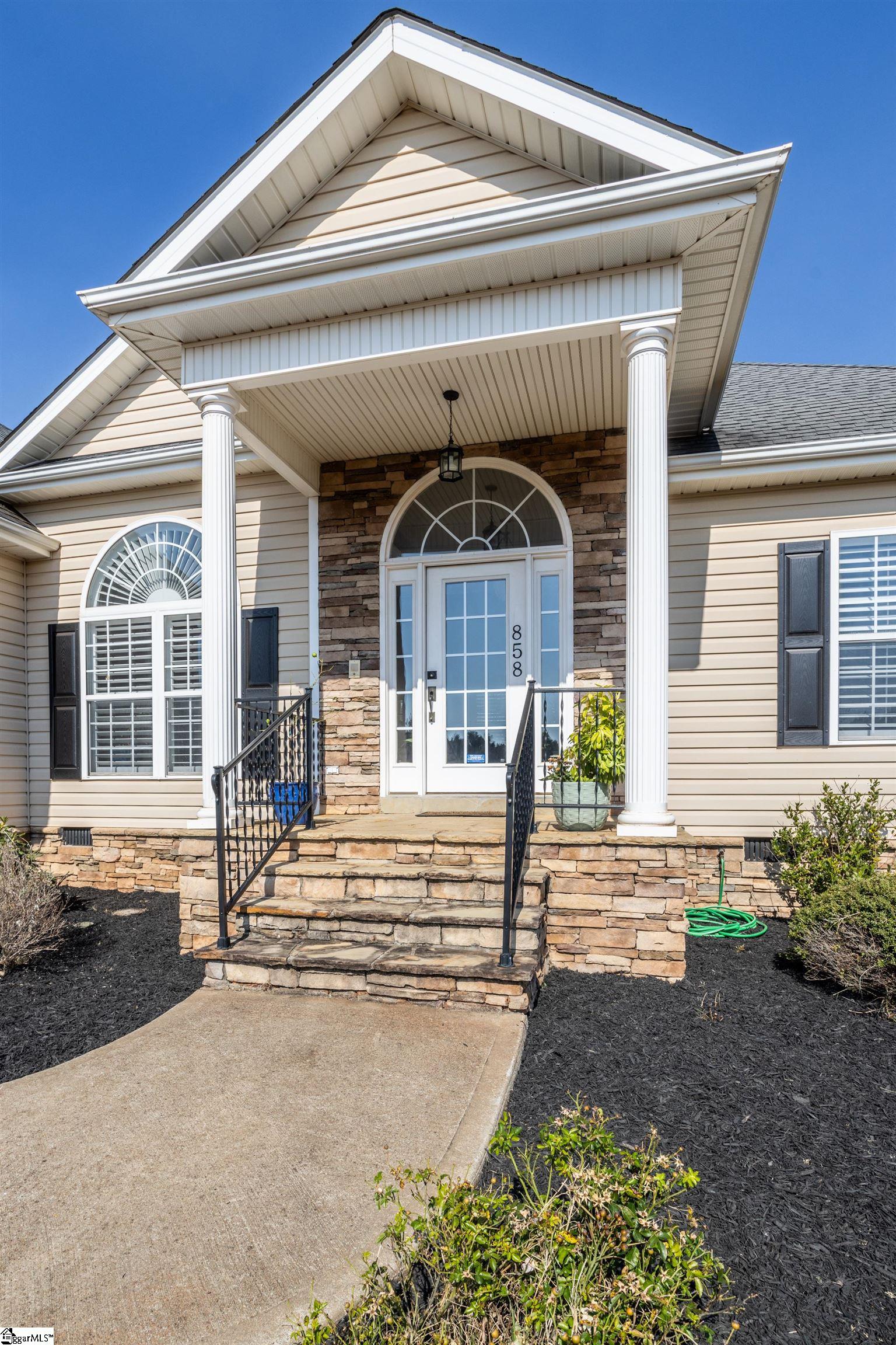 858 Blackman Road Pendleton, SC 29670 - Photo 3 of 36
