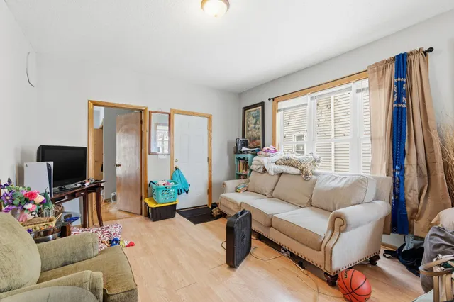 $349,900 | 1408 Washington Street Northeast, Minneapolis, MN 55413