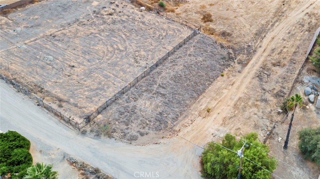 0 Rd Runner Ridge Riverside, CA 92503 - Photo 5 of 11 a view of a dry yard with trees
