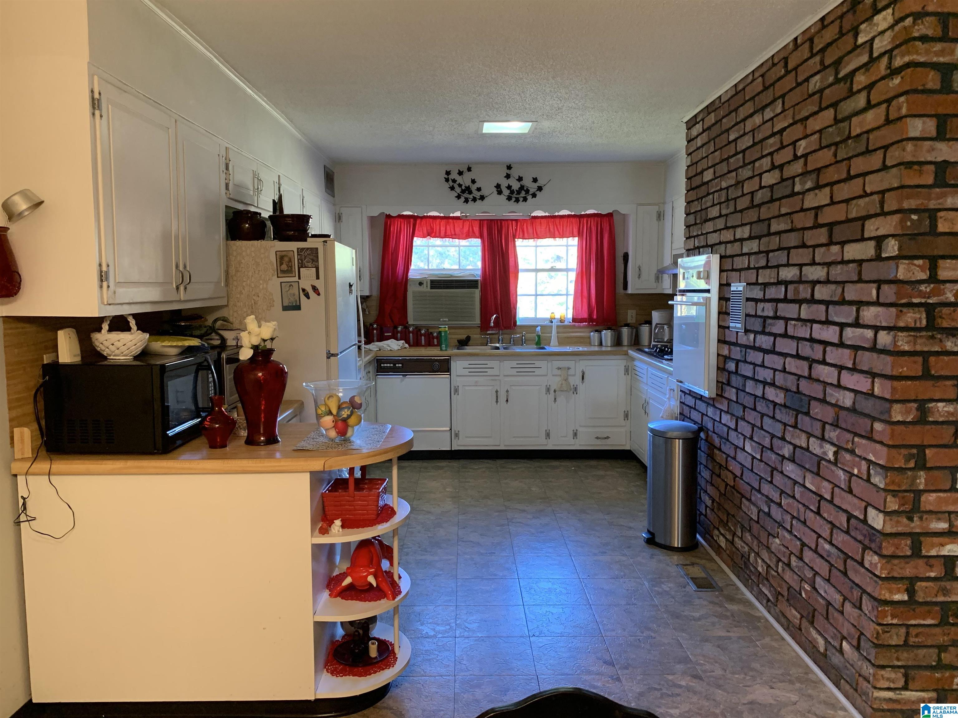 405 Lazy Y Road Hayden, AL 35079 - Photo 15 of 24