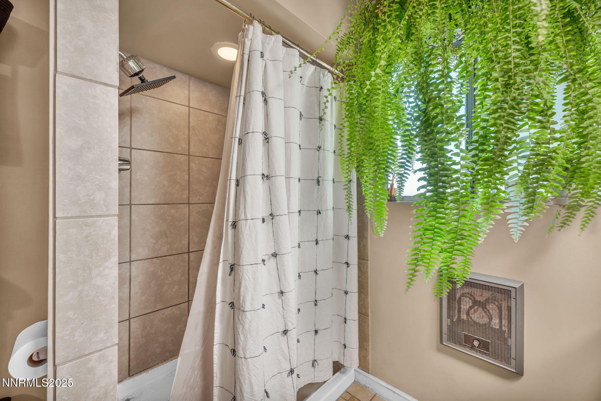 2998 Alcorn Road Fallon, NV 89406 - Photo 29 of 42 a bathroom with a shower and a sink