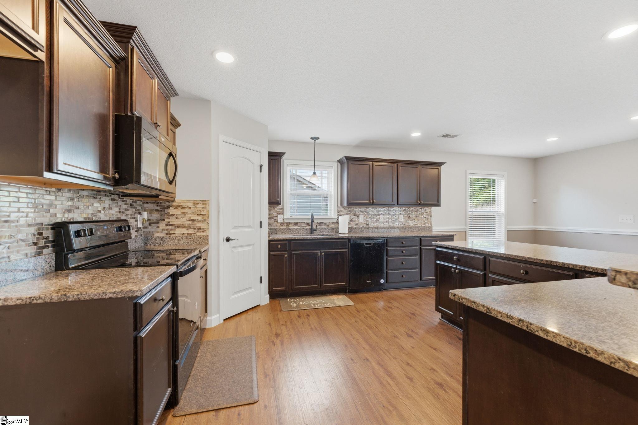 211 Sunward Path Inman, SC 29349 - Photo 11 of 36